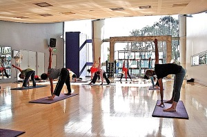 Yoga_Class_at_a_Gym