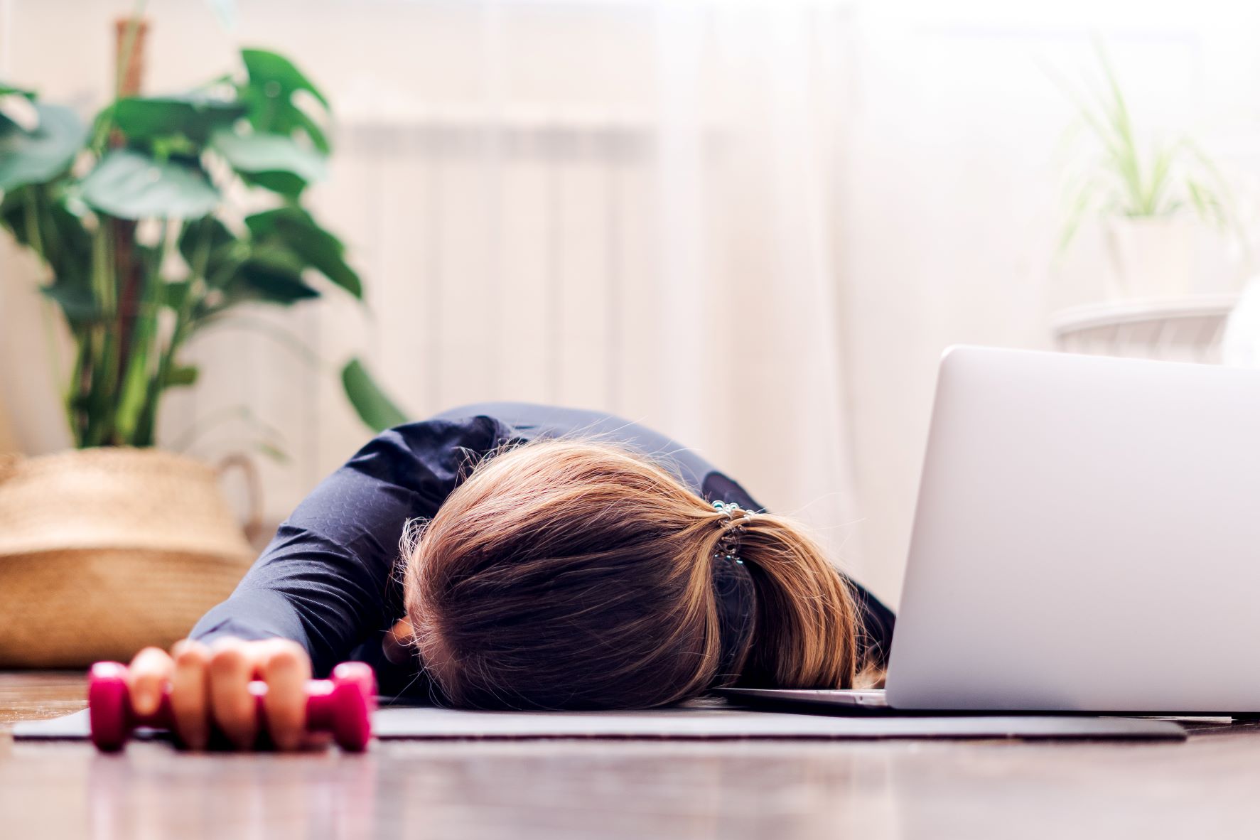 How Sleep Deprivation Affects Your Fitness Progress